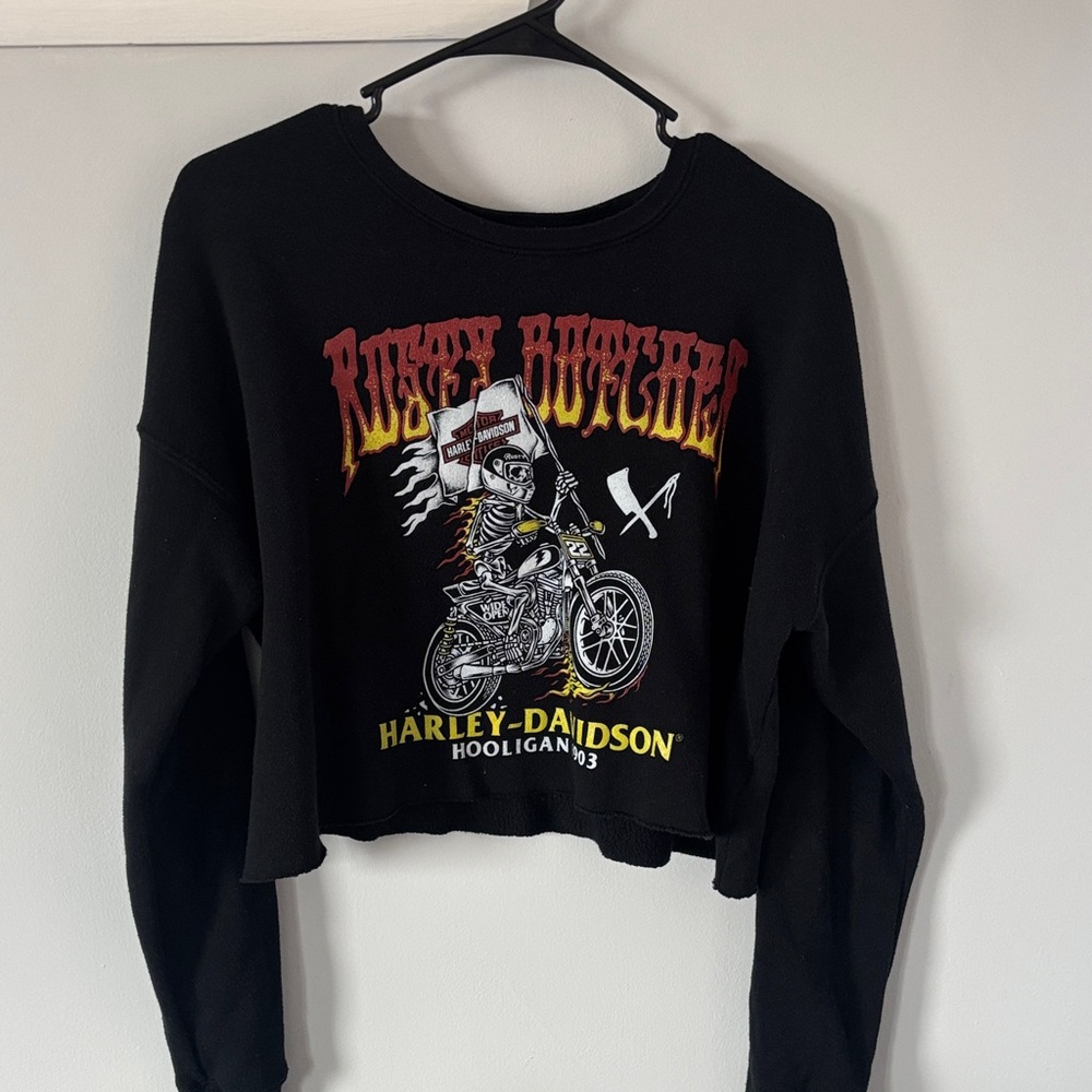 Harley-Davidson Black Cropped Crewneck Sweater with Flame Graphic